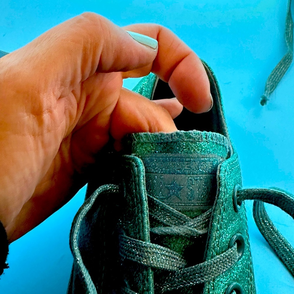 Women's sz 8 converse teal glitter